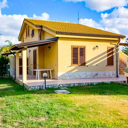 Villa Lumia Campofelice Di Roccella Esterno foto